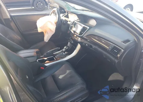 2017 Honda Accord Sport z USA, uszkodzony, nr VIN 1HGCR2F57HA287409